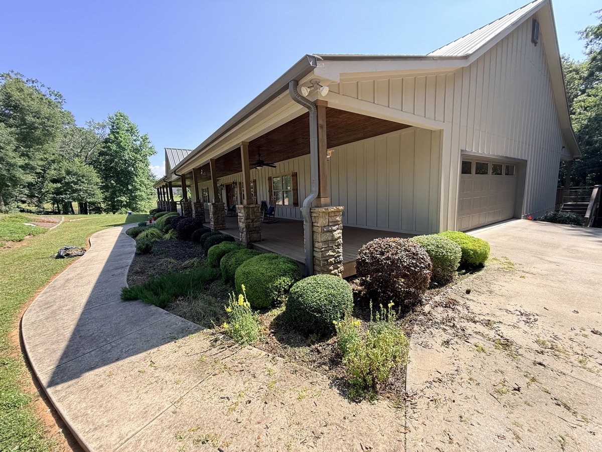 Professional lawn care work completed by Hurtado Lawn & Landscape in Hall County, GA